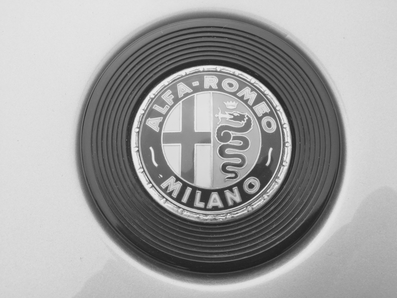 Alfa Romeo Montreal